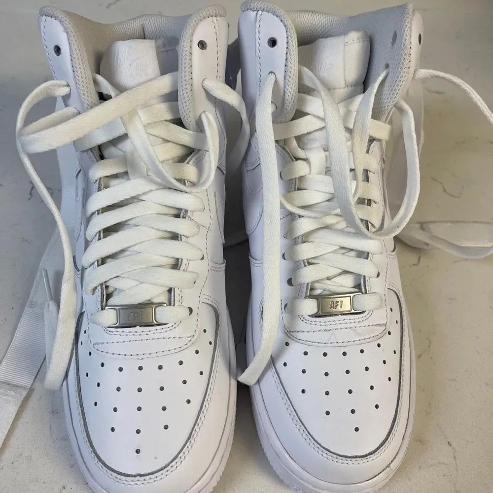 Nike Air Force 1 High LE Triple White GS Sneakers Size 6.5 Y DH2943-111 BIG KIDS